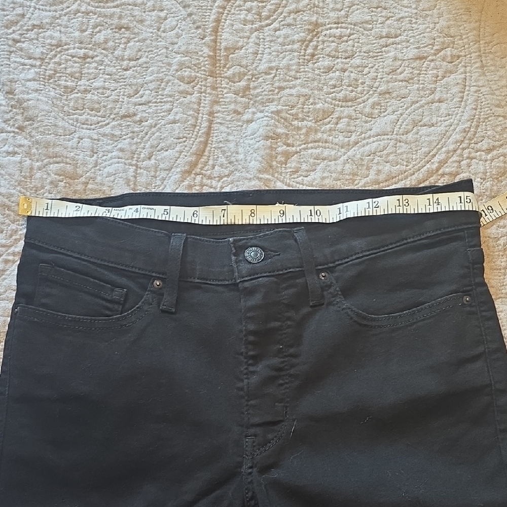 Levi's NWOT Black Denim Jeans